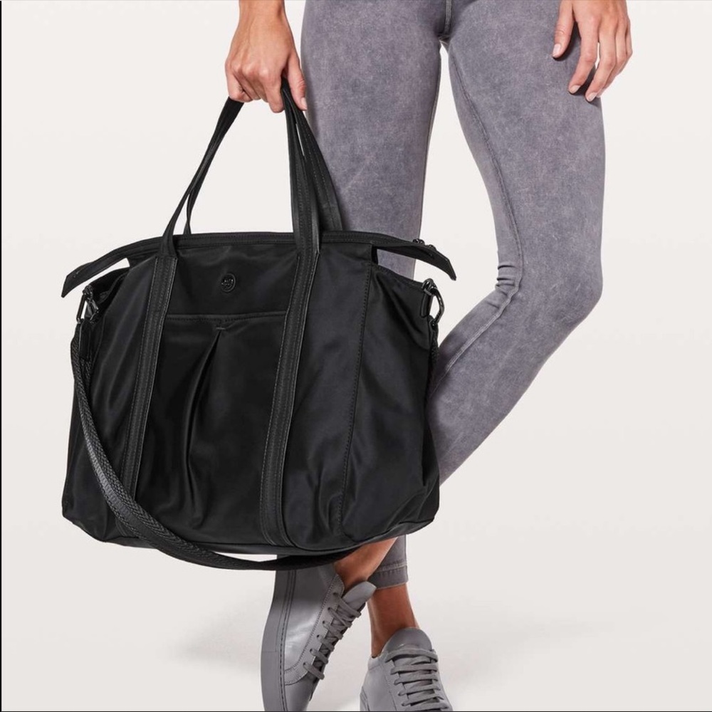 Lululemon Everywhere Bag
